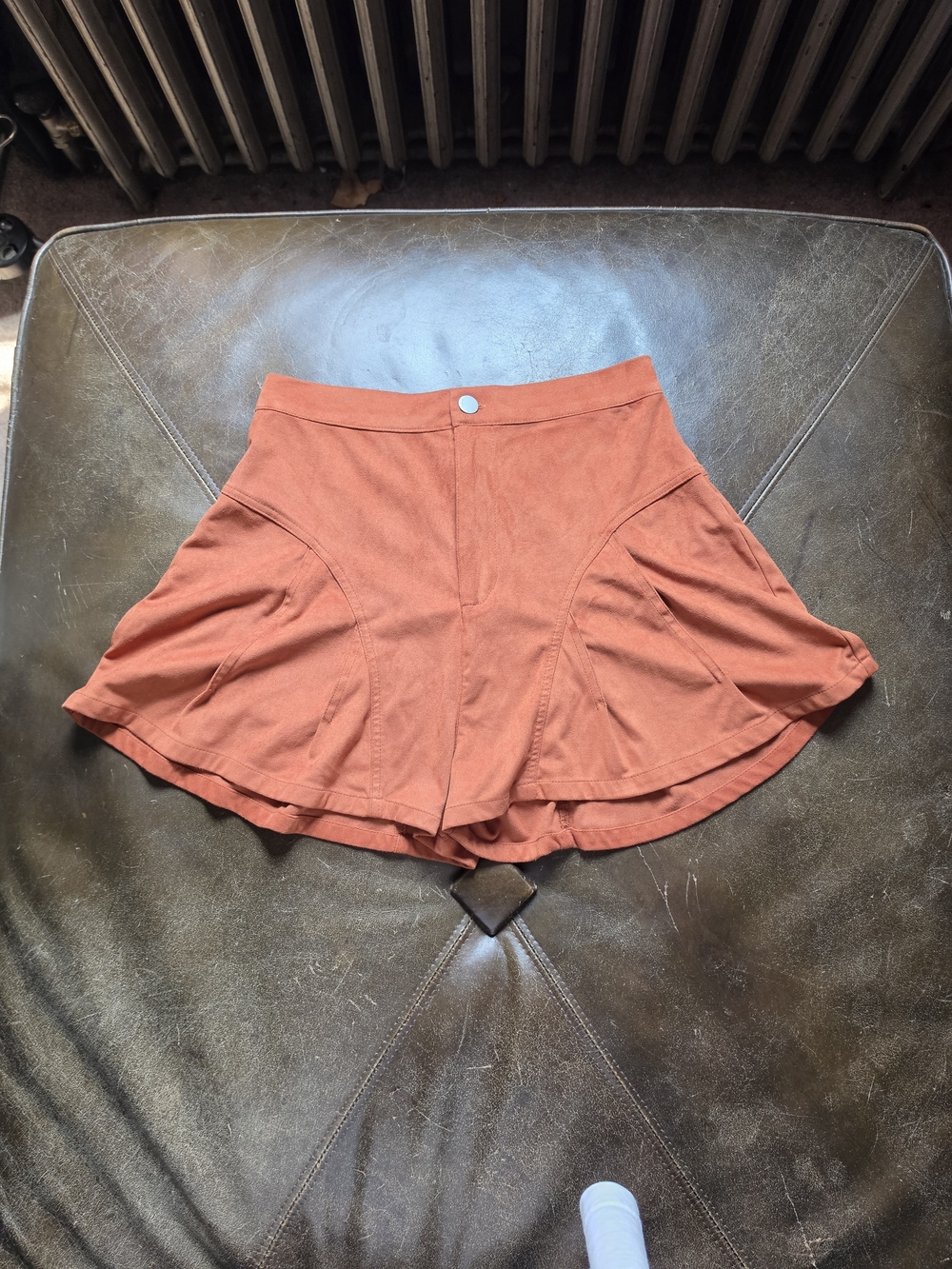 Day + Moon Flared Pleated High-Waisted Shorts – Terracotta / Rust S